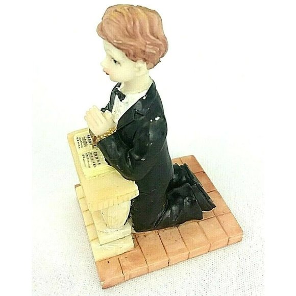 Boy Praying at Alter Communion Figurine Porcelain 3 inches - Picture 2 of 6